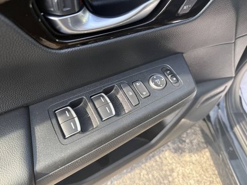 Used 2025 Honda CR-V EX-L image 14