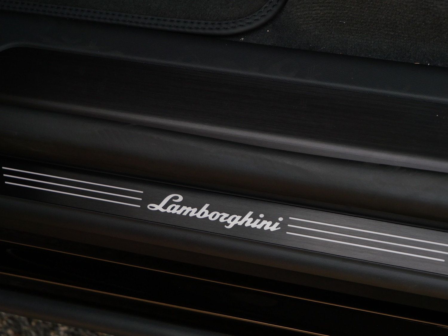 Used 2024 Lamborghini Urus S AWD/4WD image 17