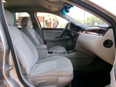 Used 2008 Chevrolet Impala LS FWD image 15