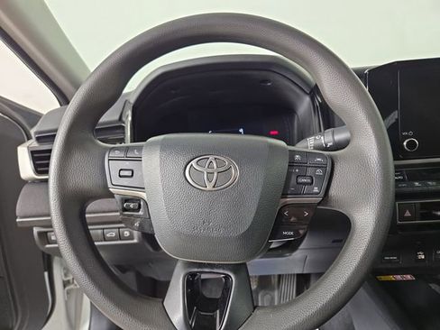 Used 2025 Toyota Camry LE FWD image 21