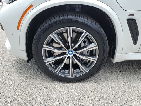 Used 2023 BMW X5 xDrive45e w/ Executive Package AWD/4WD image 5