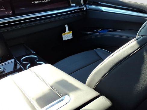 New 2026 Cadillac Escalade ESV Sport w/ Touring Package image 10