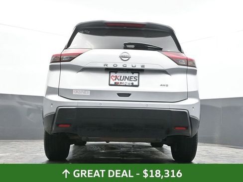Used 2024 Nissan Rogue S image 48