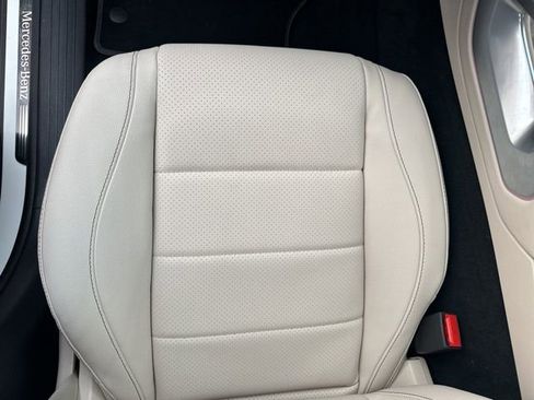 Used 2025 Mercedes-Benz GLS 450 4MATIC image 17