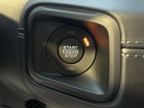 Used 2025 Jeep Wrangler Sahara w/ Safety Group image 32