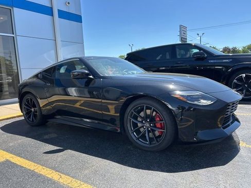 Used 2024 Nissan Z Performance w/ Floor Mat Package RWD image 3