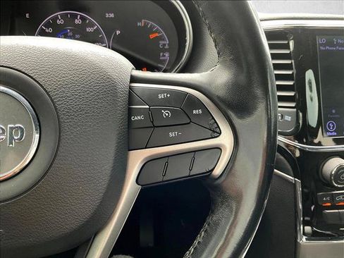 Used 2021 Jeep Grand Cherokee Limited w/ Premium Lighting Group AWD/4WD image 17