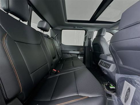 New 2026 Ford F250 Lariat w/ Black Appearance Package image 29