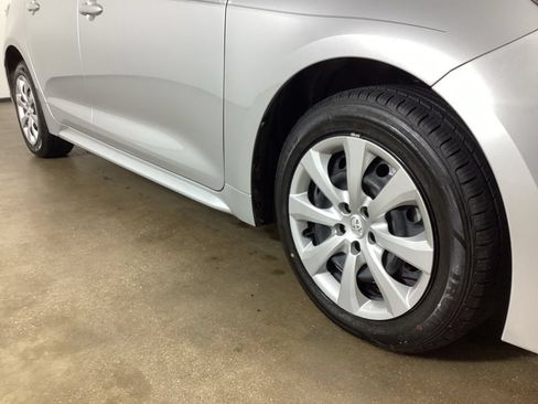Used 2025 Toyota Corolla LE FWD image 6