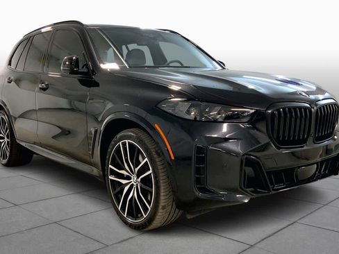 Certified 2024 BMW X5 xDrive40i w/ M Sport Package image 2