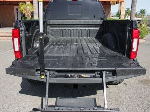 Used 2020 Ford F250 Platinum w/ FX4 Off-Road Package image 9