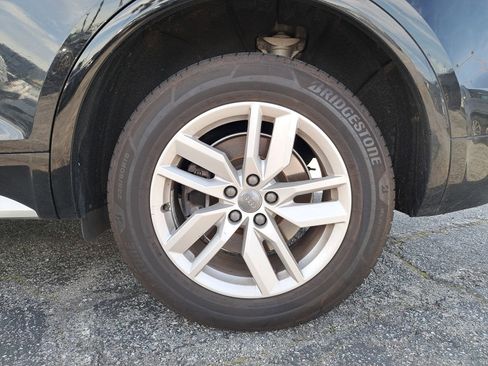 Used 2020 Audi Q5 2.0T Premium w/ Convenience Package image 7