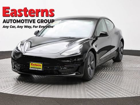 Used 2023 Tesla Model 3 Standard Range RWD image 1