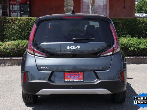 Used 2023 Kia Soul LX image 6