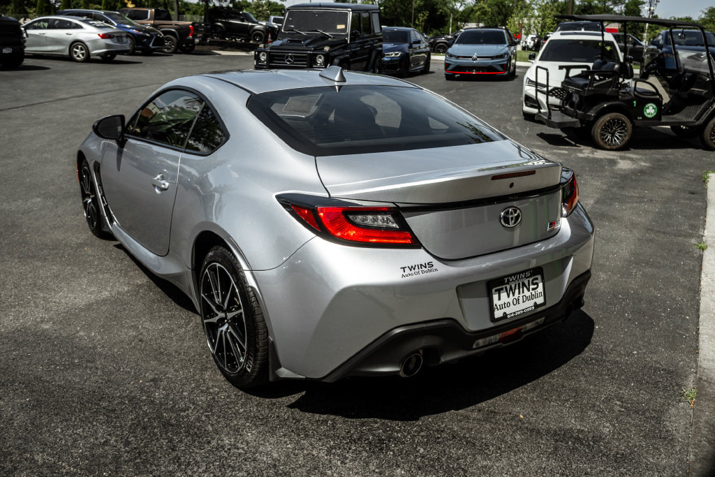Used 2025 Toyota GR86 RWD image 34