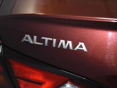 Used 2024 Nissan Altima 2.5 SV image 28