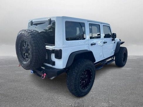 Used 2016 Jeep Wrangler Unlimited Rubicon AWD/4WD image 7