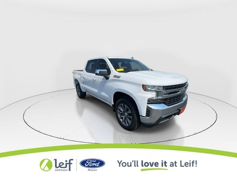 Used 2022 Chevrolet Silverado 1500 LT w/ Z71 Off-Road Package image 2