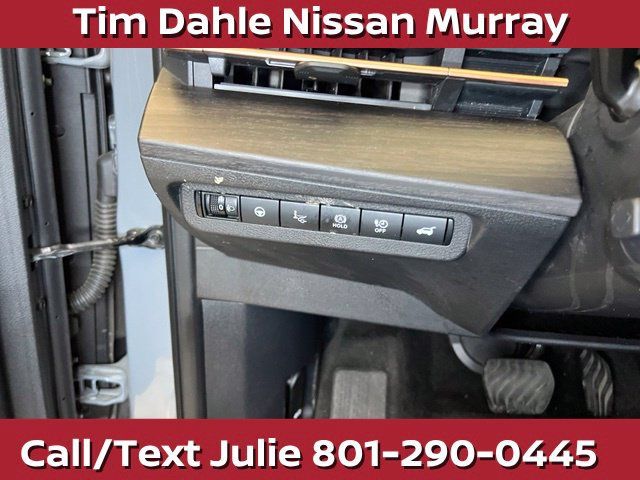 Used 2024 Nissan Ariya AWD image 23