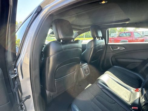 Used 2015 Chrysler 200 S w/ Navigation & Sound Group I FWD image 28