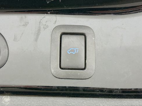 Used 2015 Toyota Highlander Limited Platinum image 33