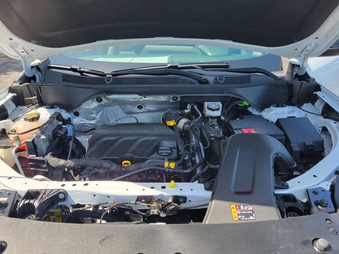 Certified 2024 Chevrolet Trax RS w/ Sunroof Package FWD image 11
