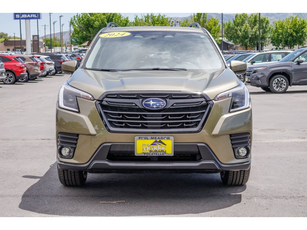 Used 2024 Subaru Forester Premium AWD/4WD image 8