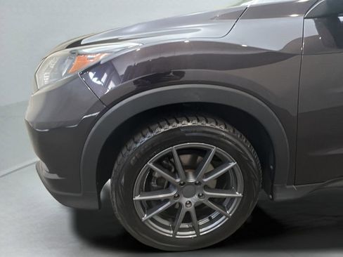 Used 2018 Honda HR-V LX image 3