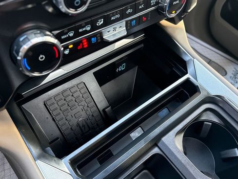 Used 2025 Ford F350 Platinum w/ Platinum Plus Package image 49