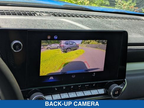 Used 2023 Chevrolet Colorado LT w/ LT Convenience Package III AWD/4WD image 22