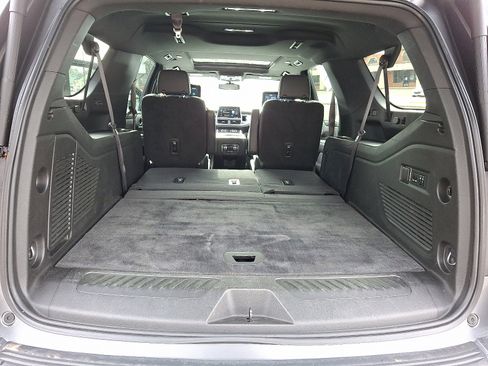 Used 2021 GMC Yukon XL SLT w/ SLT Luxury Plus Package image 30