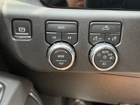 New 2026 GMC Sierra 1500 Elevation image 28