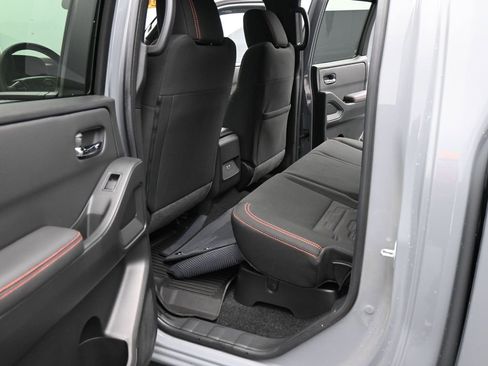 Used 2024 Nissan Frontier PRO-4X w/ Off-Road Protection Package image 16