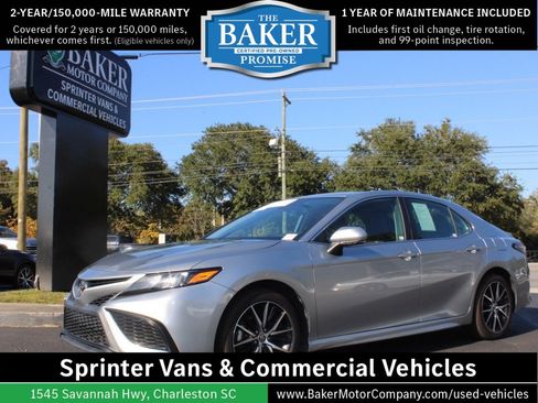 Used 2022 Toyota Camry SE image 1