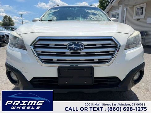 Used 2017 Subaru Outback 2.5i Premium AWD/4WD image 2