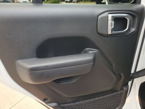 Used 2024 Jeep Wrangler Unlimited Sport AWD/4WD image 13