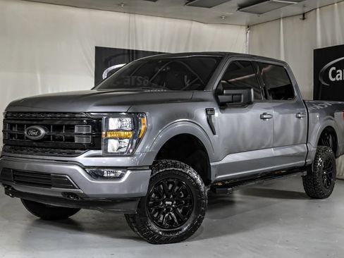 Used 2023 Ford F150 XLT w/ XLT Black Appearance Package AWD/4WD image 4