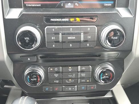 Used 2015 Ford F150 Lariat w/ Equipment Group 502A Luxury image 22