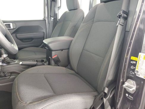 New 2026 Jeep Gladiator Sport image 12