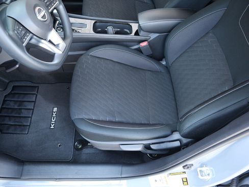 Used 2024 Nissan Kicks SV image 34