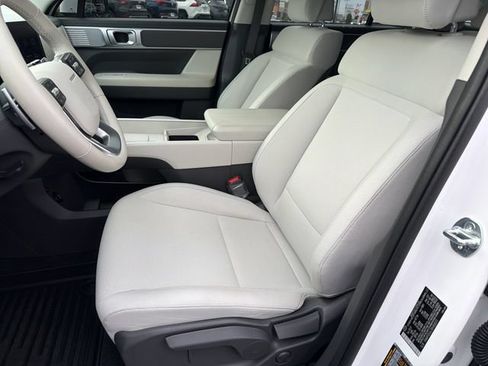 Used 2024 Hyundai Santa Fe SE AWD/4WD image 10