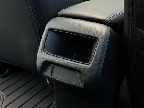 Certified 2025 Honda HR-V EX-L image 39