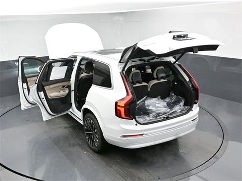 New 2026 Volvo XC90 B6 Ultra image 52