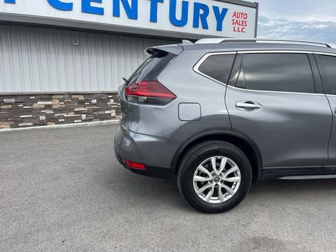 Used 2019 Nissan Rogue SV AWD/4WD image 18