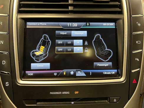 Used 2016 Lincoln MKX Reserve w/ Technology Package image 18