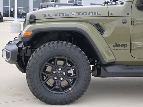 New 2026 Jeep Gladiator Sport image 6