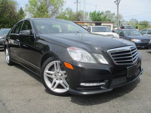 Used 2013 Mercedes-Benz E 350 4MATIC Sedan image 2