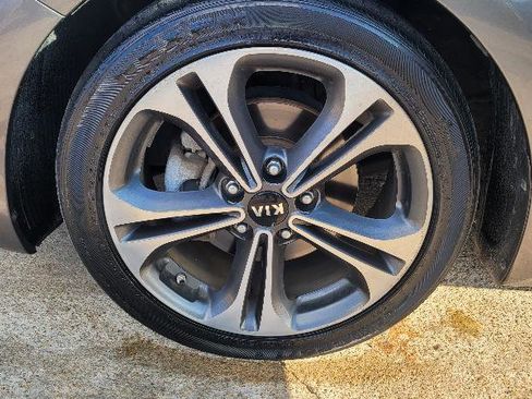 Used 2015 Kia Forte EX w/ UVO Package W/17" Alloys image 20