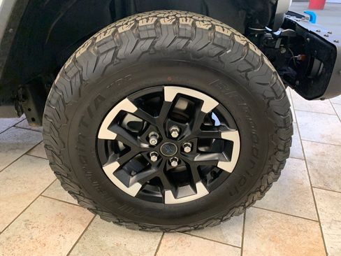 Used 2024 Jeep Wrangler Unlimited Rubicon 4xe AWD/4WD image 10