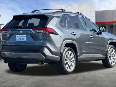 Certified 2020 Toyota RAV4 Limited FWD image 5
